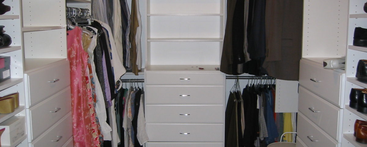 How to Clean Out your Clothes Closets